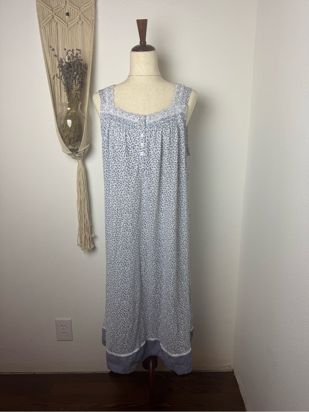 Vintage Blue Floral Midi Dress with Lace Trim